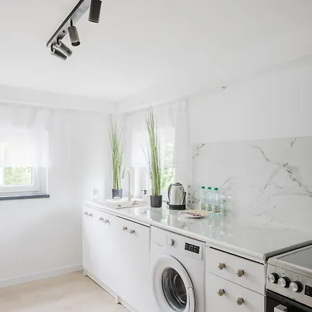 Grunwald Raszynska Bright By Bookinghost Poznań