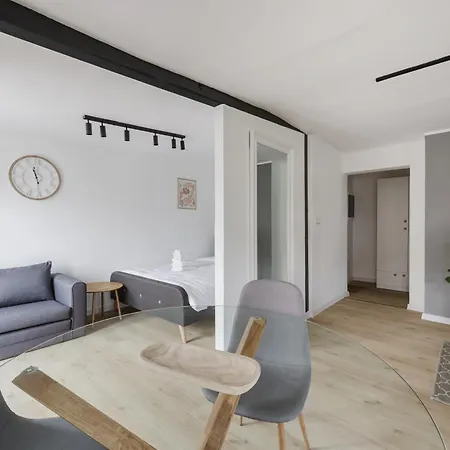 Apartman Grunwald Raszynska Bright By Bookinghost Poznań