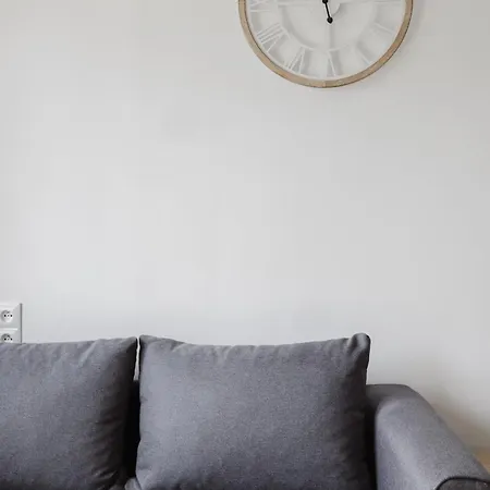 Grunwald Raszynska Bright By Bookinghost * Poznań