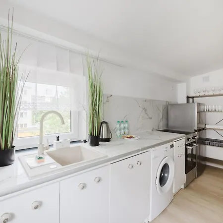 Grunwald Raszynska Bright By Bookinghost Apartman Poznań
